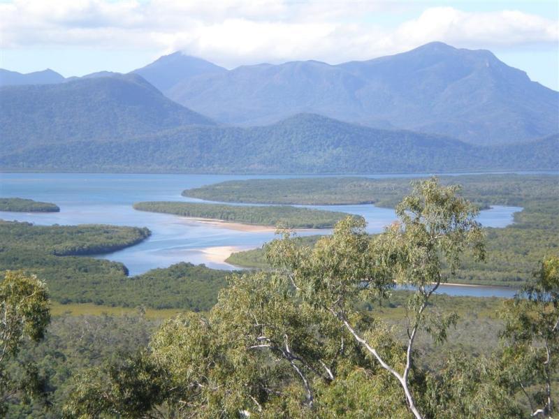 Hinchinbrook Marine Cove Resort Lucinda Eksteriør bilde