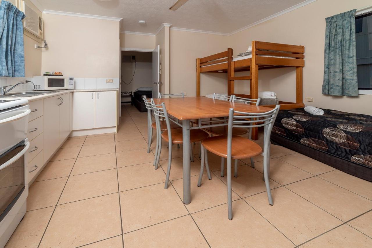 Hinchinbrook Marine Cove Resort Lucinda Eksteriør bilde
